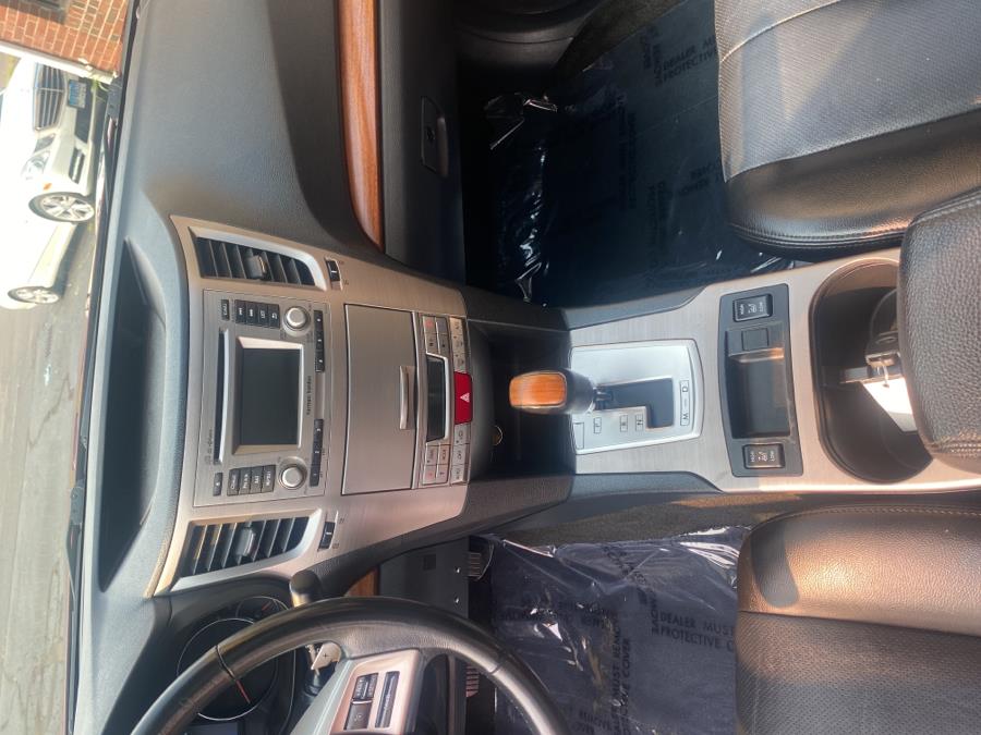 Used Subaru Outback 4dr Wgn H4 Auto 2.5i Limited 2013 | Newfield Auto Sales. Middletown, Connecticut Used Subaru Outback 4dr Wgn H4 Auto 2.5i Limited 2013 | Newfield Auto Sales. Middletown, Connecticut