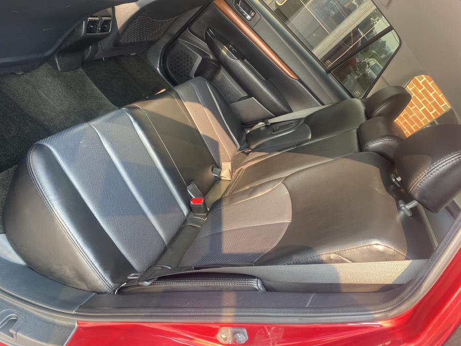 Used Subaru Outback 4dr Wgn H4 Auto 2.5i Limited 2013 | Newfield Auto Sales. Middletown, Connecticut Used Subaru Outback 4dr Wgn H4 Auto 2.5i Limited 2013 | Newfield Auto Sales. Middletown, Connecticut