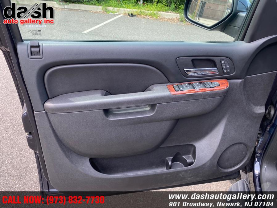 Used Chevrolet Suburban 4WD 4dr 1500 LTZ 2013 | Dash Auto Gallery Inc.. Newark, New Jersey Used Chevrolet Suburban 4WD 4dr 1500 LTZ 2013 | Dash Auto Gallery Inc.. Newark, New Jersey