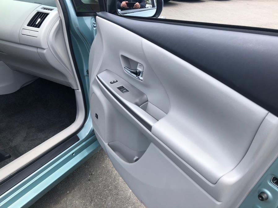 Used Toyota Prius V Five Advanced Tech Pkg 2016 | Green Light Auto Wholesale. Daly City, California Used Toyota Prius V Five Advanced Tech Pkg 2016 | Green Light Auto Wholesale. Daly City, California