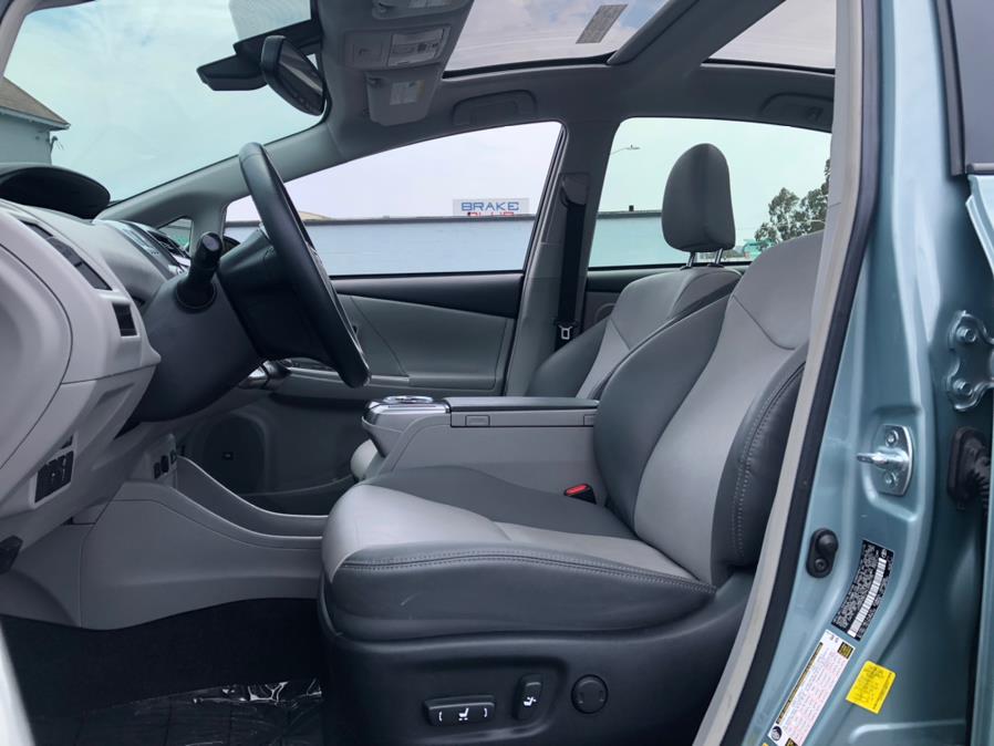 Used Toyota Prius V Five Advanced Tech Pkg 2016 | Green Light Auto Wholesale. Daly City, California Used Toyota Prius V Five Advanced Tech Pkg 2016 | Green Light Auto Wholesale. Daly City, California