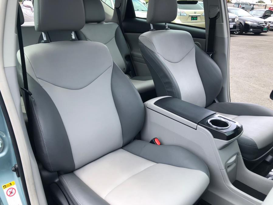 Used Toyota Prius V Five Advanced Tech Pkg 2016 | Green Light Auto Wholesale. Daly City, California Used Toyota Prius V Five Advanced Tech Pkg 2016 | Green Light Auto Wholesale. Daly City, California