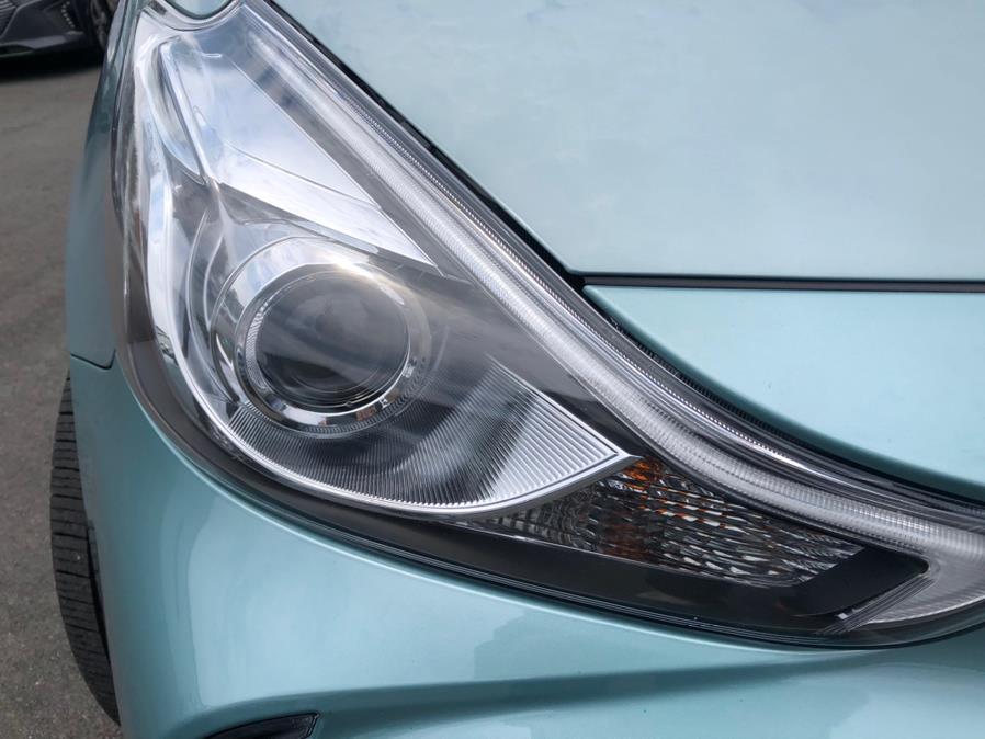 Used Toyota Prius V Five Advanced Tech Pkg 2016 | Green Light Auto Wholesale. Daly City, California Used Toyota Prius V Five Advanced Tech Pkg 2016 | Green Light Auto Wholesale. Daly City, California