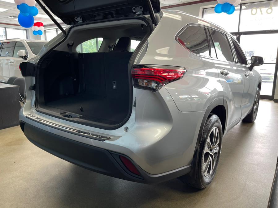 Used Toyota Highlander XLE AWD (Natl) 2020 | 5 Towns Drive. Inwood, New York Used Toyota Highlander XLE AWD (Natl) 2020 | 5 Towns Drive. Inwood, New York