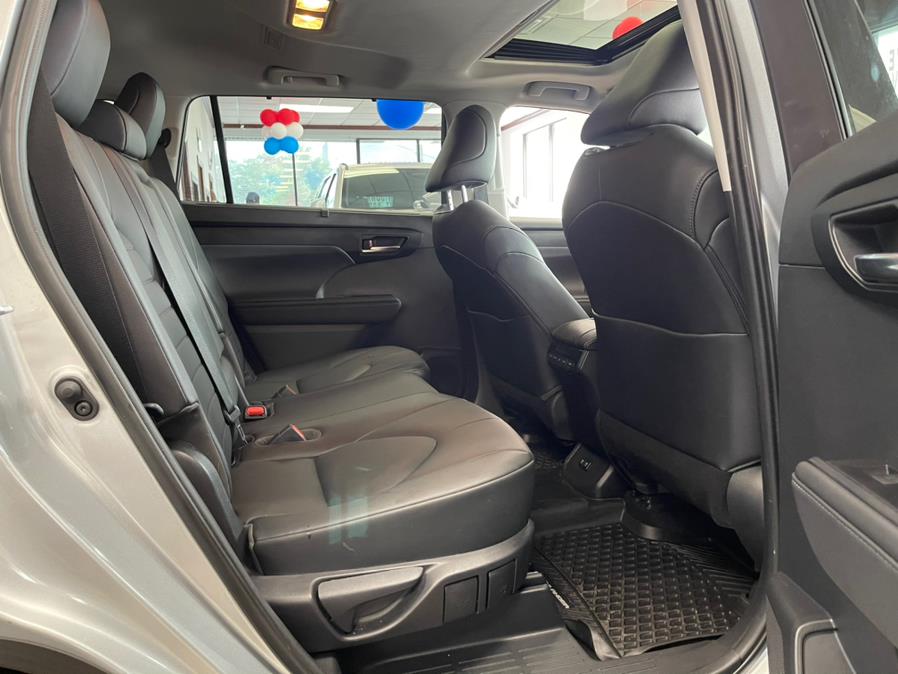 Used Toyota Highlander XLE AWD (Natl) 2020 | 5 Towns Drive. Inwood, New York Used Toyota Highlander XLE AWD (Natl) 2020 | 5 Towns Drive. Inwood, New York