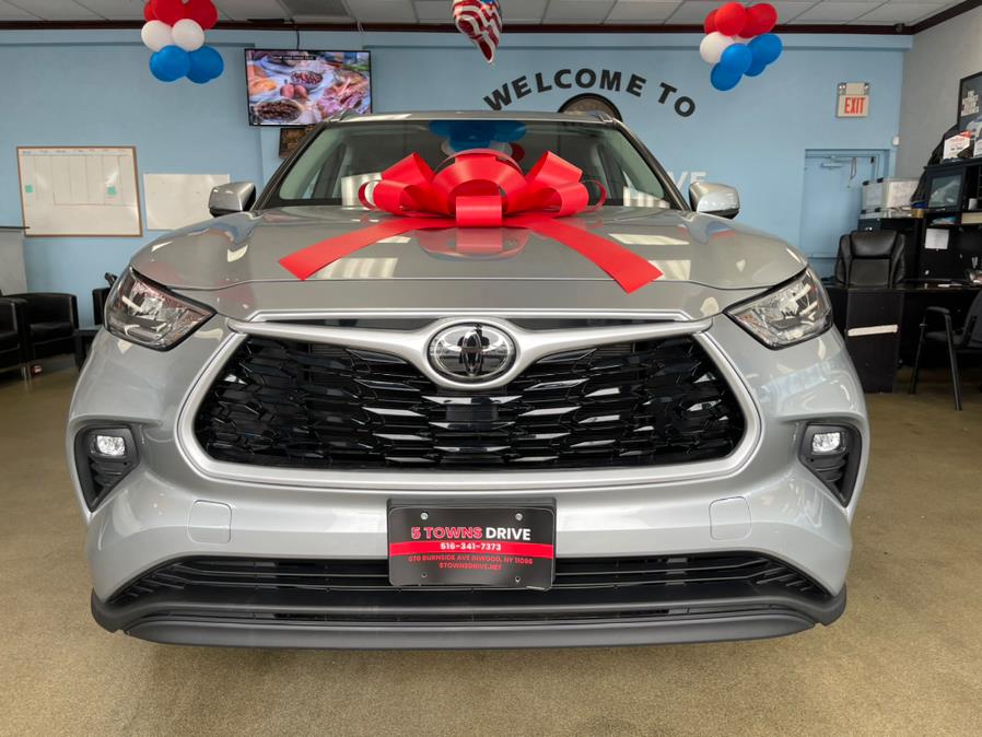Used Toyota Highlander XLE AWD (Natl) 2020 | 5 Towns Drive. Inwood, New York Used Toyota Highlander XLE AWD (Natl) 2020 | 5 Towns Drive. Inwood, New York