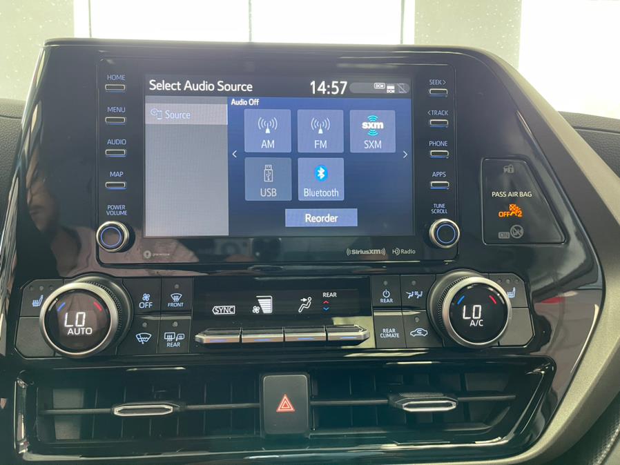 Used Toyota Highlander XLE AWD (Natl) 2020 | 5 Towns Drive. Inwood, New York Used Toyota Highlander XLE AWD (Natl) 2020 | 5 Towns Drive. Inwood, New York