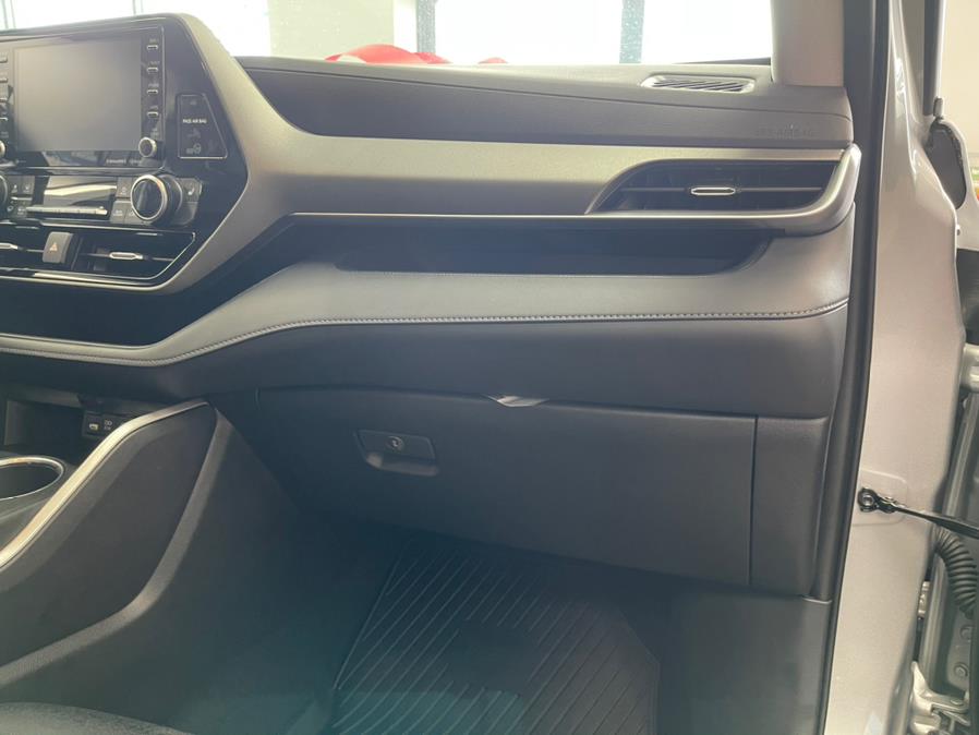 Used Toyota Highlander XLE AWD (Natl) 2020 | 5 Towns Drive. Inwood, New York Used Toyota Highlander XLE AWD (Natl) 2020 | 5 Towns Drive. Inwood, New York