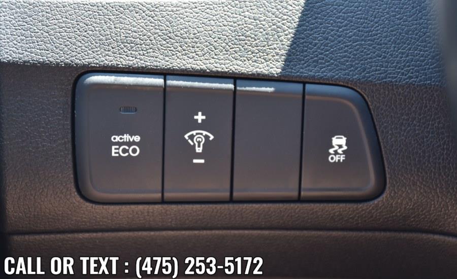 Used Hyundai Elantra 4dr Sdn Auto SE 2016 | Highline Car Connection. Waterbury, Connecticut Used Hyundai Elantra 4dr Sdn Auto SE 2016 | Highline Car Connection. Waterbury, Connecticut