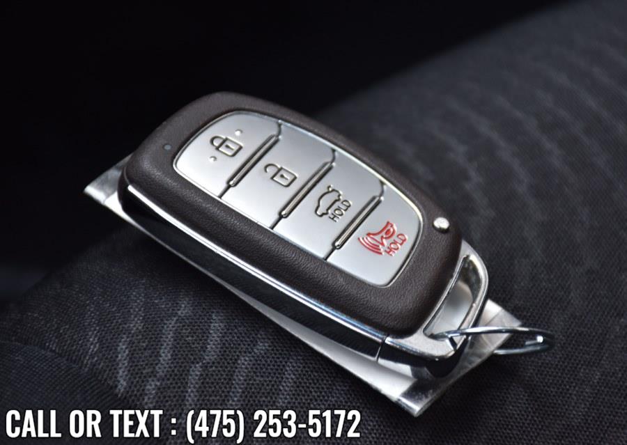 Used Hyundai Elantra 4dr Sdn Auto SE 2016 | Highline Car Connection. Waterbury, Connecticut Used Hyundai Elantra 4dr Sdn Auto SE 2016 | Highline Car Connection. Waterbury, Connecticut