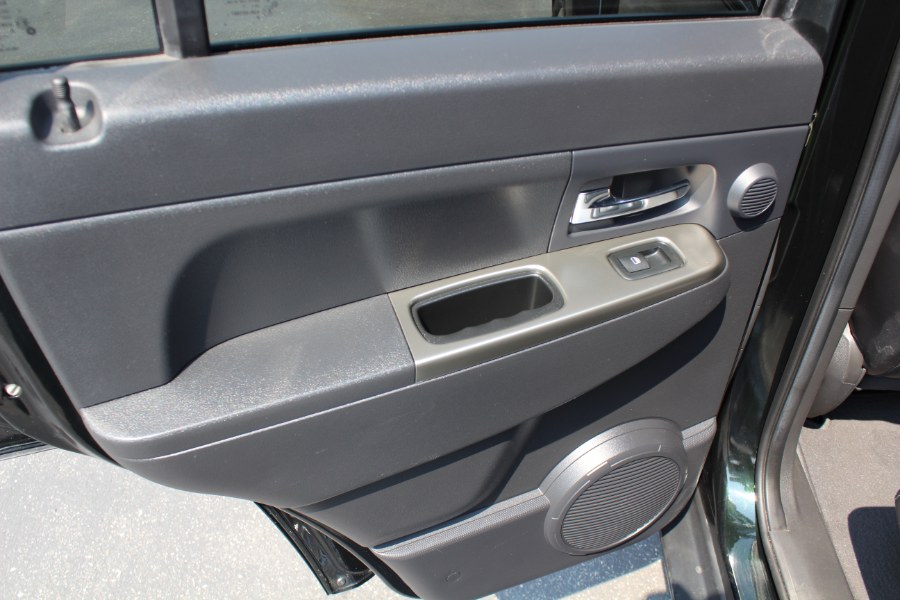 2012 Jeep Liberty 4WD 4dr Limited Jet, available for sale in Deer Park, New York | Car Tec Enterprise Leasing & Sales LLC. Deer Park, New York 2012 Jeep Liberty 4WD 4dr Limited Jet, available for sale in Deer Park, New York | Car Tec Enterprise Leasing & Sales LLC. Deer Park, New York