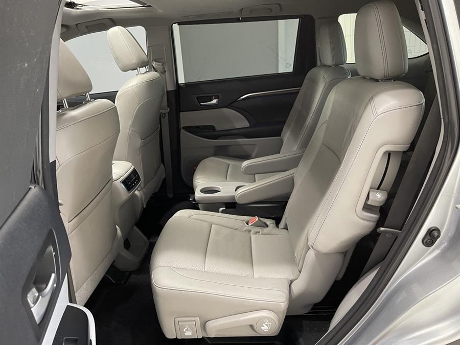 Used Toyota Highlander Limited 4dr SUV 2015 | Elite Imports LLC. West Chester, Ohio Used Toyota Highlander Limited 4dr SUV 2015 | Elite Imports LLC. West Chester, Ohio