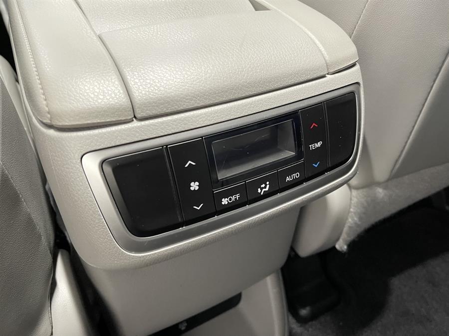 Used Toyota Highlander Limited 4dr SUV 2015 | Elite Imports LLC. West Chester, Ohio Used Toyota Highlander Limited 4dr SUV 2015 | Elite Imports LLC. West Chester, Ohio