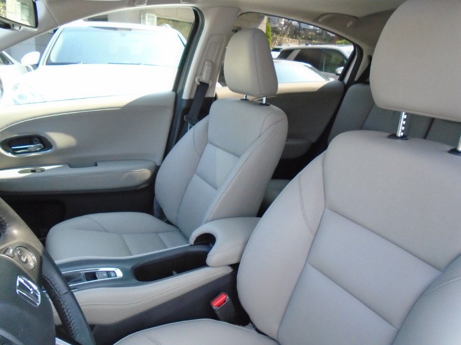 2016 Honda HR-V AWD 4dr CVT EX-L w/Navi, available for sale in Waterbury, Connecticut | Jim Juliani Motors. Waterbury, Connecticut 2016 Honda HR-V AWD 4dr CVT EX-L w/Navi, available for sale in Waterbury, Connecticut | Jim Juliani Motors. Waterbury, Connecticut