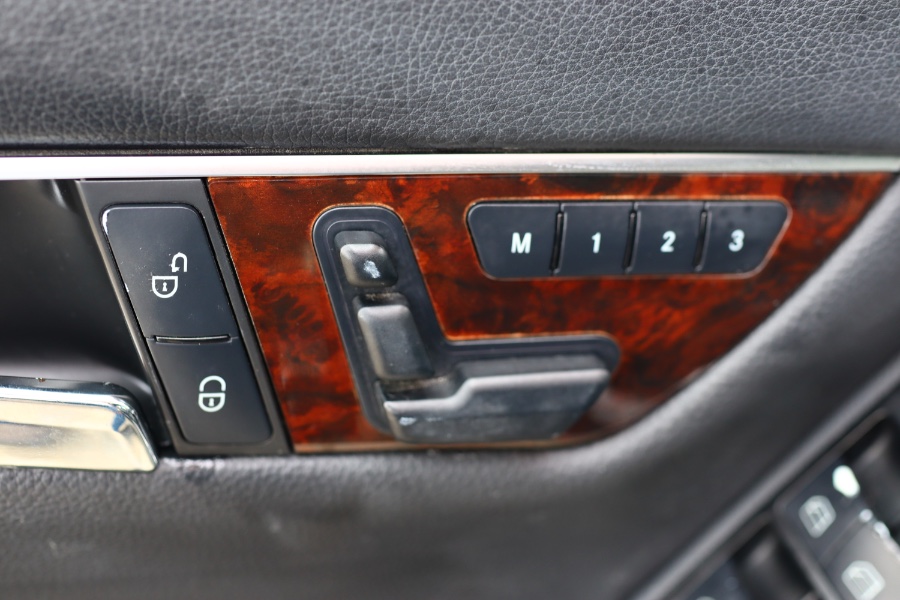 2013 Mercedes-Benz C-Class 4dr Sdn C 300 Luxury 4MATIC, available for sale in Jamaica, New York | Hillside Auto Mall Inc.. Jamaica, New York 2013 Mercedes-Benz C-Class 4dr Sdn C 300 Luxury 4MATIC, available for sale in Jamaica, New York | Hillside Auto Mall Inc.. Jamaica, New York