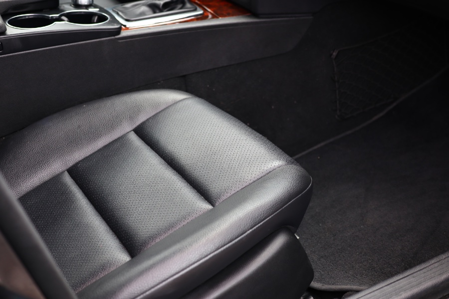 2013 Mercedes-Benz C-Class 4dr Sdn C 300 Luxury 4MATIC, available for sale in Jamaica, New York | Hillside Auto Mall Inc.. Jamaica, New York 2013 Mercedes-Benz C-Class 4dr Sdn C 300 Luxury 4MATIC, available for sale in Jamaica, New York | Hillside Auto Mall Inc.. Jamaica, New York