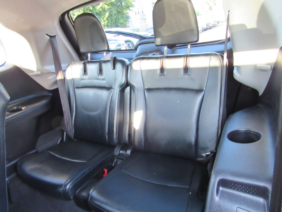 2013 Toyota Highlander SE, available for sale in Worcester, Massachusetts | Hilario's Auto Sales Inc.. Worcester, Massachusetts 2013 Toyota Highlander SE, available for sale in Worcester, Massachusetts | Hilario's Auto Sales Inc.. Worcester, Massachusetts