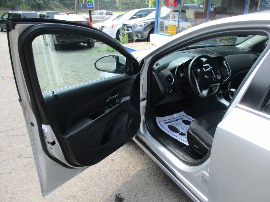Used Chevrolet Cruze 4dr Sdn Auto 1LT 2014 | Cos Central Auto. Meriden, Connecticut Used Chevrolet Cruze 4dr Sdn Auto 1LT 2014 | Cos Central Auto. Meriden, Connecticut