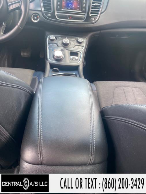 Used Chrysler 200 4dr Sdn S FWD 2015 | Central A/S LLC. East Windsor, Connecticut Used Chrysler 200 4dr Sdn S FWD 2015 | Central A/S LLC. East Windsor, Connecticut