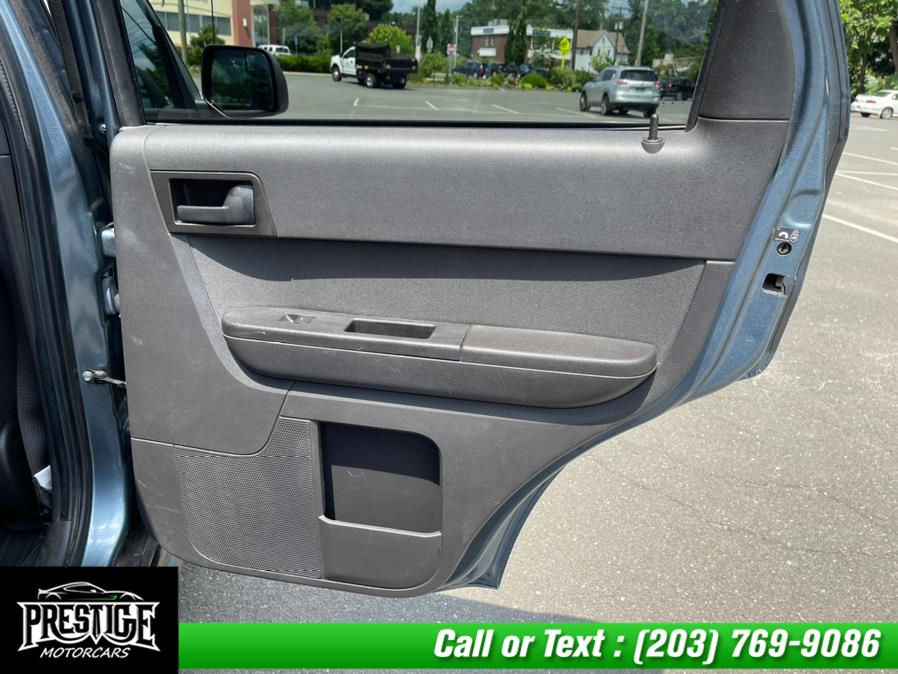 Used Ford Escape 4WD 4dr XLT 2012 | J&J Auto Sales & Repairs llc DBA Prestige Motorcar. Oakville, Connecticut Used Ford Escape 4WD 4dr XLT 2012 | J&J Auto Sales & Repairs llc DBA Prestige Motorcar. Oakville, Connecticut