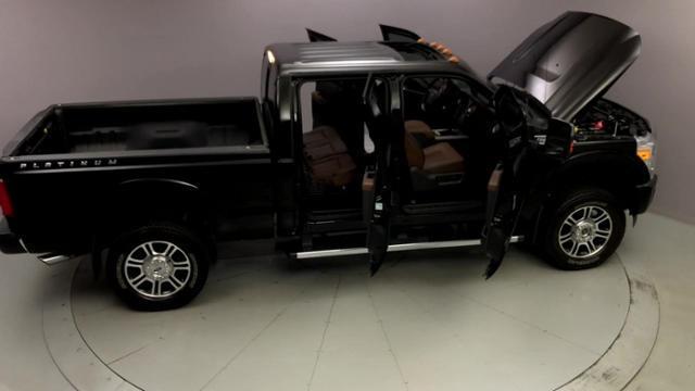 Used Ford Super Duty F-350 Srw 4WD Crew Cab 156 Platinum 2016 | J&M Automotive Sls&Svc LLC. Naugatuck, Connecticut Used Ford Super Duty F-350 Srw 4WD Crew Cab 156 Platinum 2016 | J&M Automotive Sls&Svc LLC. Naugatuck, Connecticut
