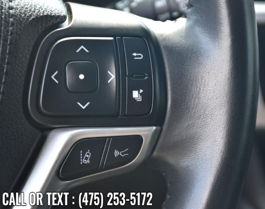 Used Toyota Highlander XLE V6 AWD 2018 | Highline Car Connection. Waterbury, Connecticut Used Toyota Highlander XLE V6 AWD 2018 | Highline Car Connection. Waterbury, Connecticut