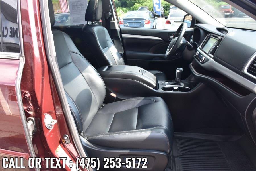 Used Toyota Highlander XLE V6 AWD 2018 | Highline Car Connection. Waterbury, Connecticut Used Toyota Highlander XLE V6 AWD 2018 | Highline Car Connection. Waterbury, Connecticut