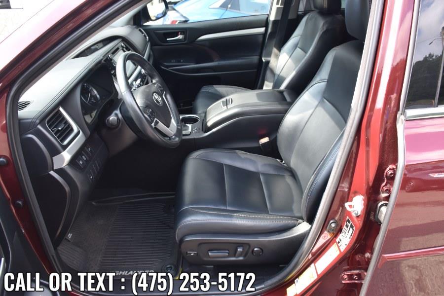 Used Toyota Highlander XLE V6 AWD 2018 | Highline Car Connection. Waterbury, Connecticut Used Toyota Highlander XLE V6 AWD 2018 | Highline Car Connection. Waterbury, Connecticut