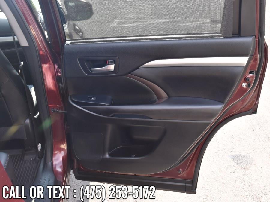 Used Toyota Highlander XLE V6 AWD 2018 | Highline Car Connection. Waterbury, Connecticut Used Toyota Highlander XLE V6 AWD 2018 | Highline Car Connection. Waterbury, Connecticut