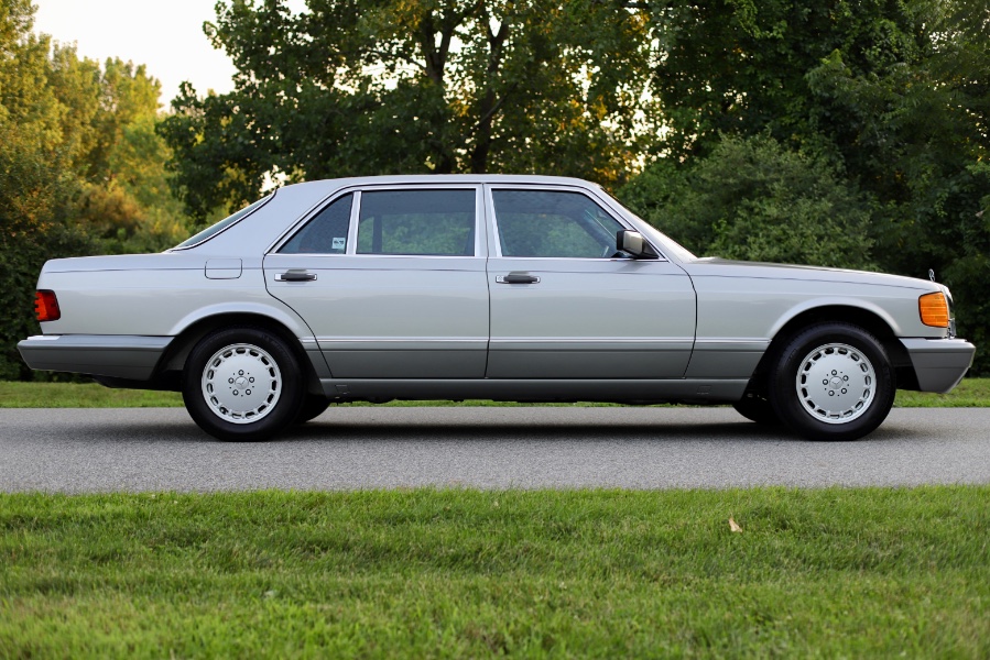 1986 Mercedes-Benz 560 Series 4dr Sedan 560SEL, available for sale in North Salem, New York | Meccanic Shop North Inc. North Salem, New York 1986 Mercedes-Benz 560 Series 4dr Sedan 560SEL, available for sale in North Salem, New York | Meccanic Shop North Inc. North Salem, New York