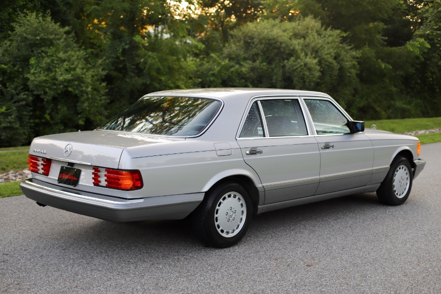 1986 Mercedes-Benz 560 Series 4dr Sedan 560SEL, available for sale in North Salem, New York | Meccanic Shop North Inc. North Salem, New York 1986 Mercedes-Benz 560 Series 4dr Sedan 560SEL, available for sale in North Salem, New York | Meccanic Shop North Inc. North Salem, New York