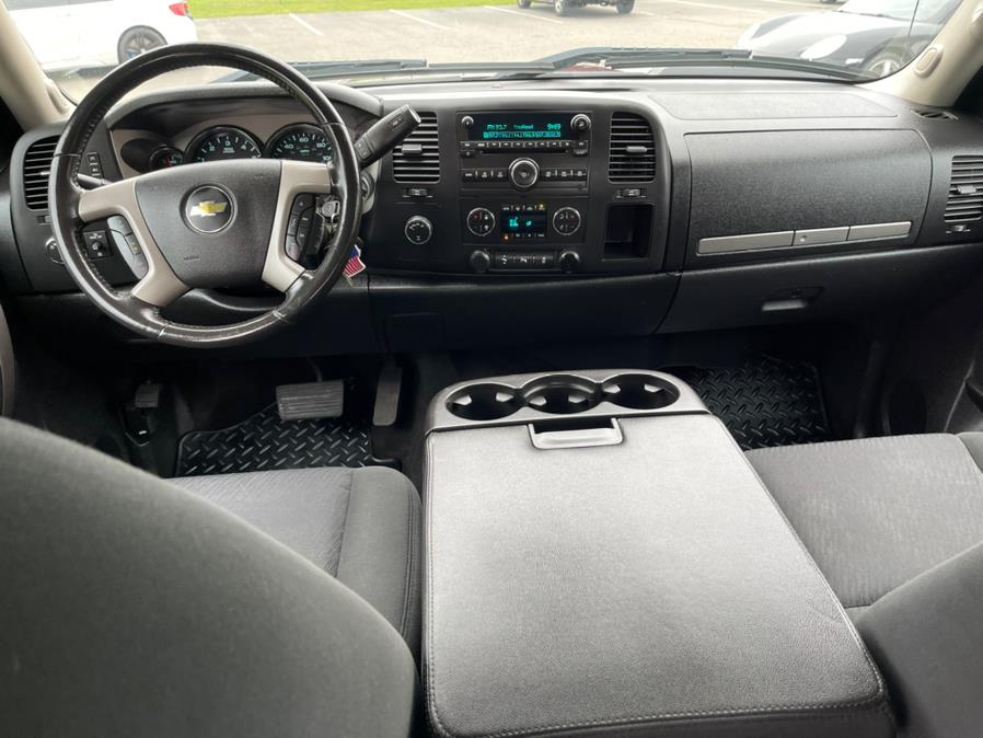 2013 Chevrolet Silverado 1500 4WD Crew Cab 143.5" LT, available for sale in South Windsor, Connecticut | Mike And Tony Auto Sales, Inc. South Windsor, Connecticut 2013 Chevrolet Silverado 1500 4WD Crew Cab 143.5" LT, available for sale in South Windsor, Connecticut | Mike And Tony Auto Sales, Inc. South Windsor, Connecticut
