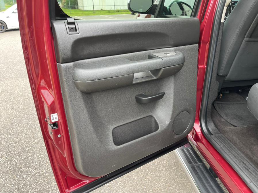 2013 Chevrolet Silverado 1500 4WD Crew Cab 143.5" LT, available for sale in South Windsor, Connecticut | Mike And Tony Auto Sales, Inc. South Windsor, Connecticut 2013 Chevrolet Silverado 1500 4WD Crew Cab 143.5" LT, available for sale in South Windsor, Connecticut | Mike And Tony Auto Sales, Inc. South Windsor, Connecticut
