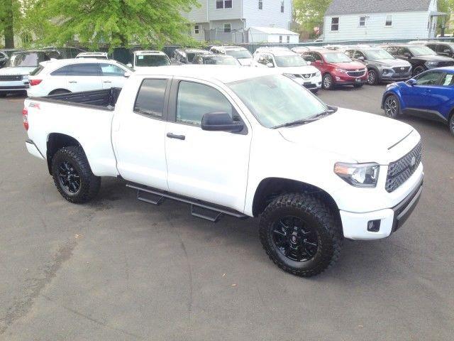 Used Toyota Tundra 4wd SR5 w/ rearCam 2020 | Car Revolution. Maple Shade, New Jersey Used Toyota Tundra 4wd SR5 w/ rearCam 2020 | Car Revolution. Maple Shade, New Jersey