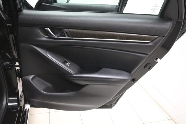 Used Honda Accord Sedan EX-L Navi 2.0T w/ Navi & rearCam 2018 | Car Revolution. Maple Shade, New Jersey Used Honda Accord Sedan EX-L Navi 2.0T w/ Navi & rearCam 2018 | Car Revolution. Maple Shade, New Jersey