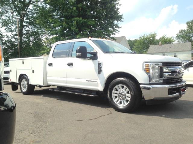 Used Ford F-350 Srw Super Duty XLT Commercial w/ rearCam 2019 | Car Revolution. Maple Shade, New Jersey Used Ford F-350 Srw Super Duty XLT Commercial w/ rearCam 2019 | Car Revolution. Maple Shade, New Jersey
