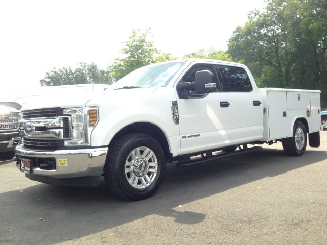 Used Ford F-350 Srw Super Duty XLT Commercial w/ rearCam 2019 | Car Revolution. Maple Shade, New Jersey Used Ford F-350 Srw Super Duty XLT Commercial w/ rearCam 2019 | Car Revolution. Maple Shade, New Jersey