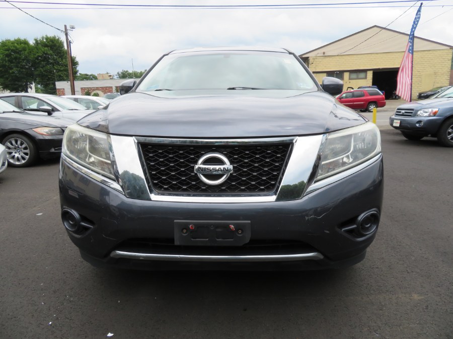 Used Nissan Pathfinder 4WD 4dr S 2014 | Auto Match LLC. Waterbury, Connecticut Used Nissan Pathfinder 4WD 4dr S 2014 | Auto Match LLC. Waterbury, Connecticut