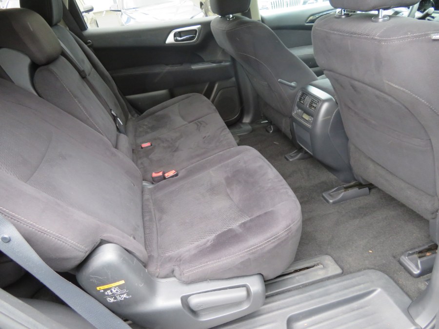 Used Nissan Pathfinder 4WD 4dr S 2014 | Auto Match LLC. Waterbury, Connecticut Used Nissan Pathfinder 4WD 4dr S 2014 | Auto Match LLC. Waterbury, Connecticut