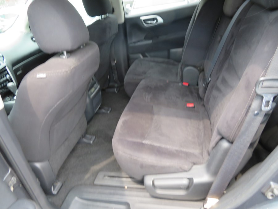 Used Nissan Pathfinder 4WD 4dr S 2014 | Auto Match LLC. Waterbury, Connecticut Used Nissan Pathfinder 4WD 4dr S 2014 | Auto Match LLC. Waterbury, Connecticut