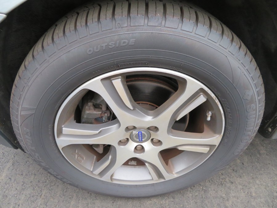 Used Volvo XC60 AWD 4dr T6 R-Design Premier Plus 2013 | Auto Match LLC. Waterbury, Connecticut Used Volvo XC60 AWD 4dr T6 R-Design Premier Plus 2013 | Auto Match LLC. Waterbury, Connecticut