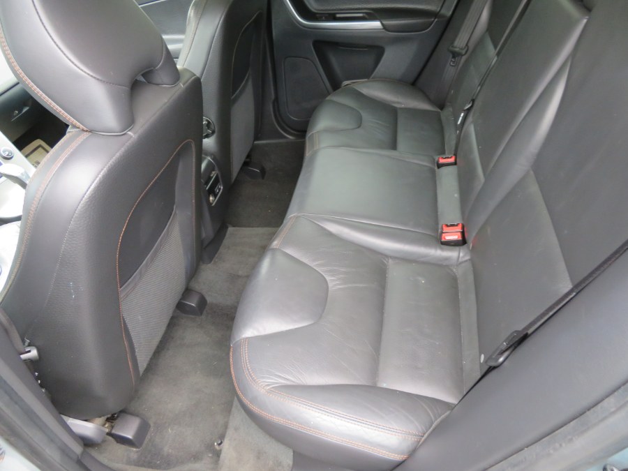 Used Volvo XC60 AWD 4dr T6 R-Design Premier Plus 2013 | Auto Match LLC. Waterbury, Connecticut Used Volvo XC60 AWD 4dr T6 R-Design Premier Plus 2013 | Auto Match LLC. Waterbury, Connecticut