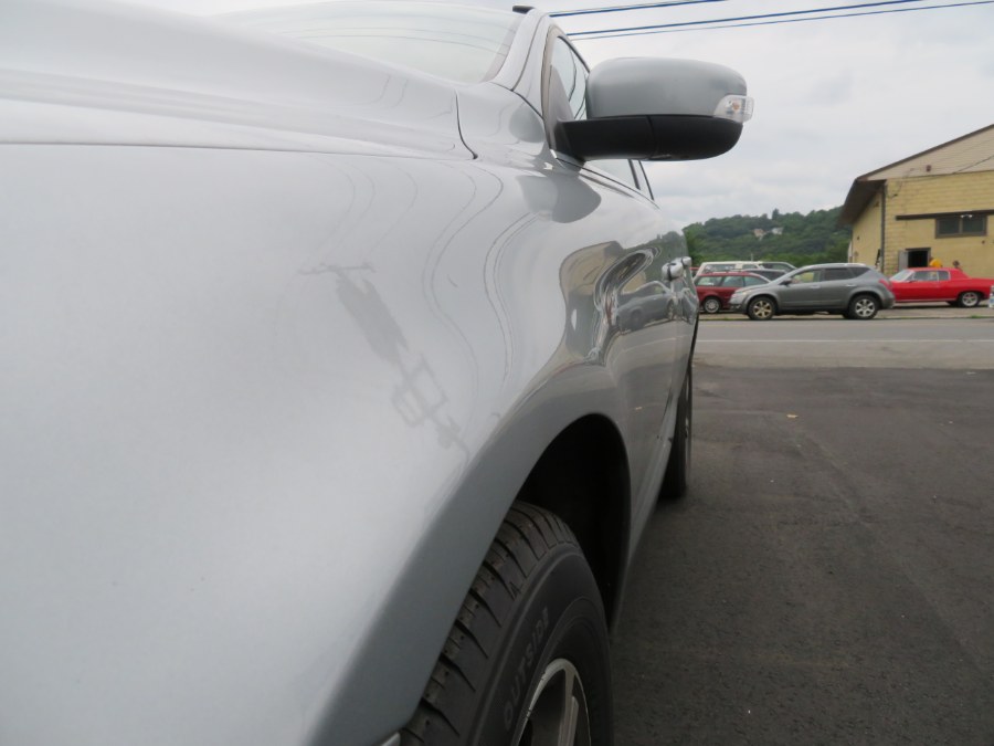 Used Volvo XC60 AWD 4dr T6 R-Design Premier Plus 2013 | Auto Match LLC. Waterbury, Connecticut Used Volvo XC60 AWD 4dr T6 R-Design Premier Plus 2013 | Auto Match LLC. Waterbury, Connecticut