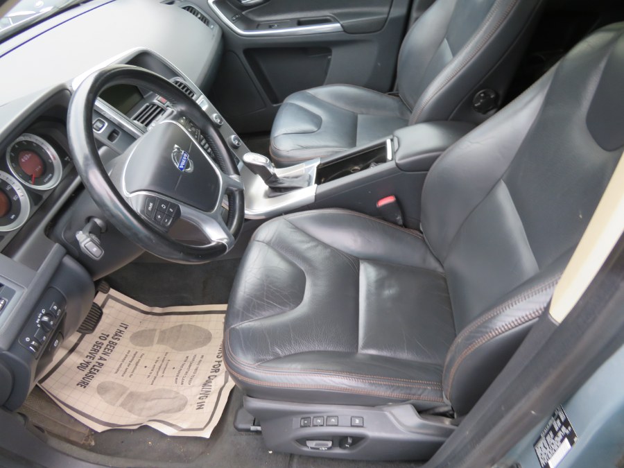 Used Volvo XC60 AWD 4dr T6 R-Design Premier Plus 2013 | Auto Match LLC. Waterbury, Connecticut Used Volvo XC60 AWD 4dr T6 R-Design Premier Plus 2013 | Auto Match LLC. Waterbury, Connecticut