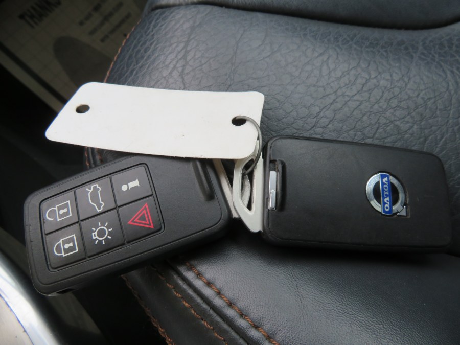 Used Volvo XC60 AWD 4dr T6 R-Design Premier Plus 2013 | Auto Match LLC. Waterbury, Connecticut Used Volvo XC60 AWD 4dr T6 R-Design Premier Plus 2013 | Auto Match LLC. Waterbury, Connecticut