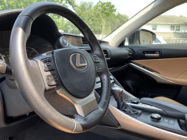 Used Lexus Is 300 2018 | Blasius Federal Road. Brookfield, Connecticut Used Lexus Is 300 2018 | Blasius Federal Road. Brookfield, Connecticut