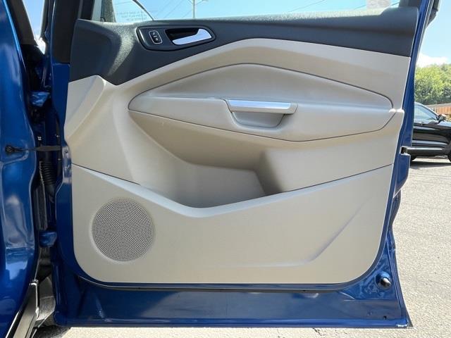 Used Ford Escape SE 2017 | Blasius Federal Road. Brookfield, Connecticut Used Ford Escape SE 2017 | Blasius Federal Road. Brookfield, Connecticut