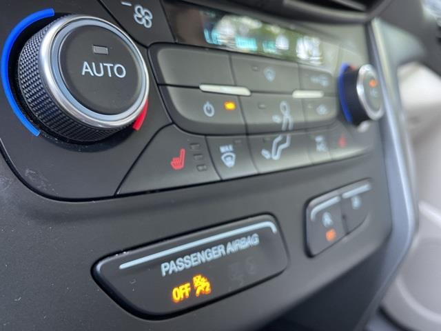 Used Ford Escape SE 2017 | Blasius Federal Road. Brookfield, Connecticut Used Ford Escape SE 2017 | Blasius Federal Road. Brookfield, Connecticut