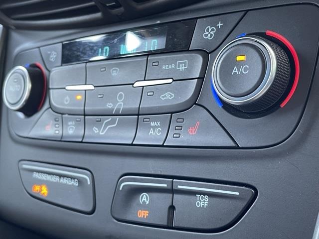 Used Ford Escape SE 2017 | Blasius Federal Road. Brookfield, Connecticut Used Ford Escape SE 2017 | Blasius Federal Road. Brookfield, Connecticut