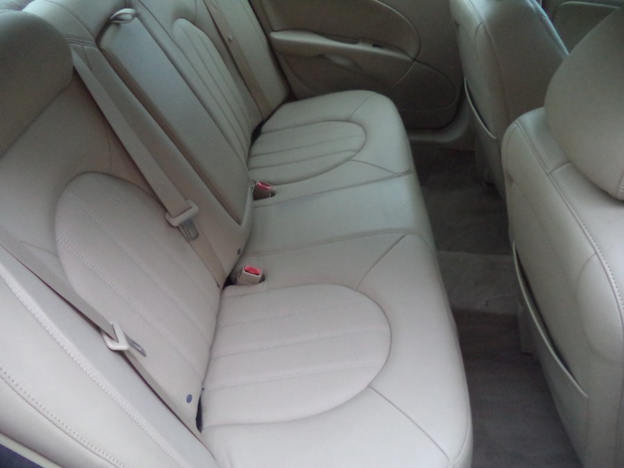 Used Buick Lucerne 4dr Sdn CXL-4 2009 | Riverside Motorcars, LLC. Naugatuck, Connecticut Used Buick Lucerne 4dr Sdn CXL-4 2009 | Riverside Motorcars, LLC. Naugatuck, Connecticut